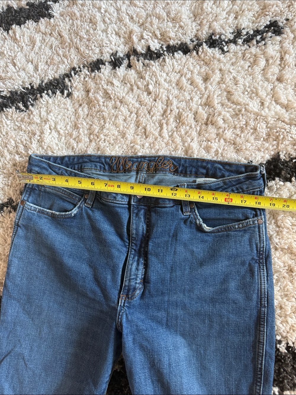 Women's Dark Blue Flared Jeans - Classic Denim Bell Bottoms wrangler - Picture 4 of 6